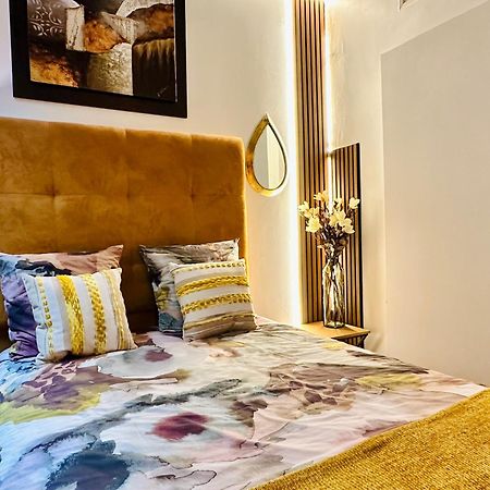 Studio Design By Kenzo Near Notre Dame Paris Exteriör bild
